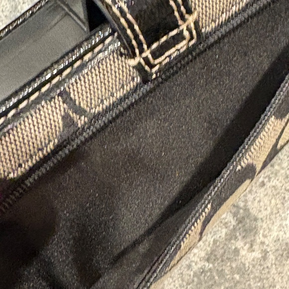 Coach Signature C Canvas Crossbody and matching wallet - Picture 14 of 16